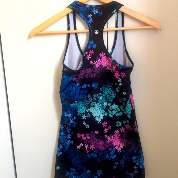 Lululemon racerback with floral print - Picture 2 of 2